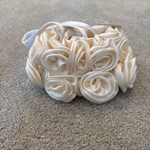 Ivory Satin Rose Cluster Wristlet Purse NWT Hancock Fabrics